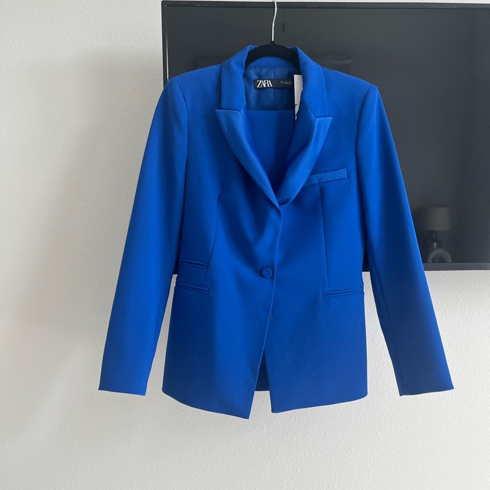 Zara matching blazer and tuxedo pants